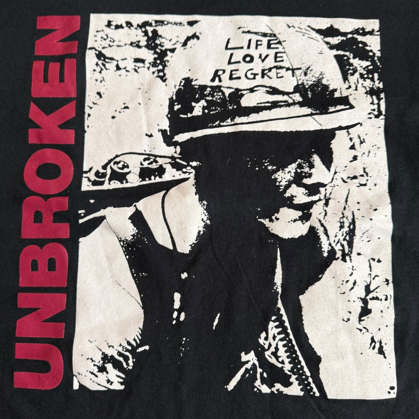 Unbroken Band Life. Love. Regret Smiths RIP T-Shirt Youth Large / Small