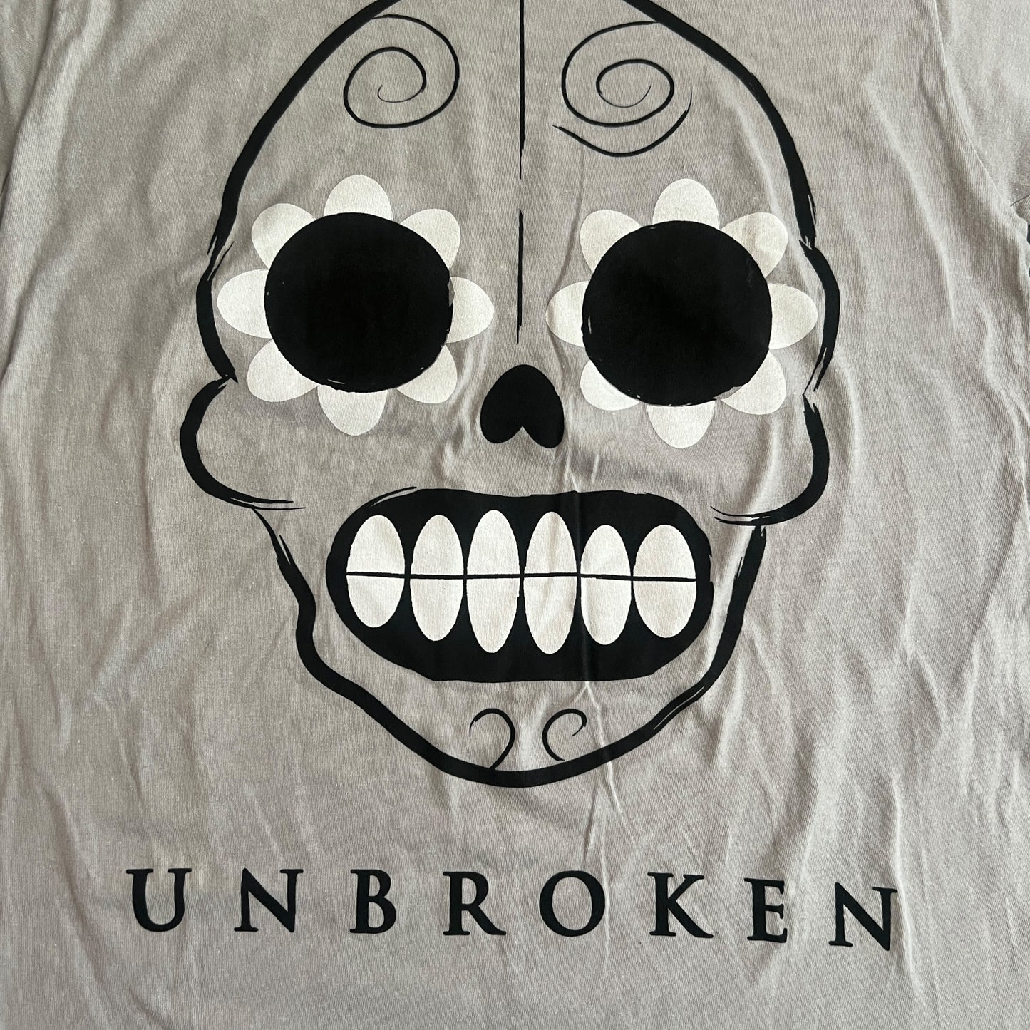 Unbroken Band Sugar Skull Light Gray T-Shirt Size M
