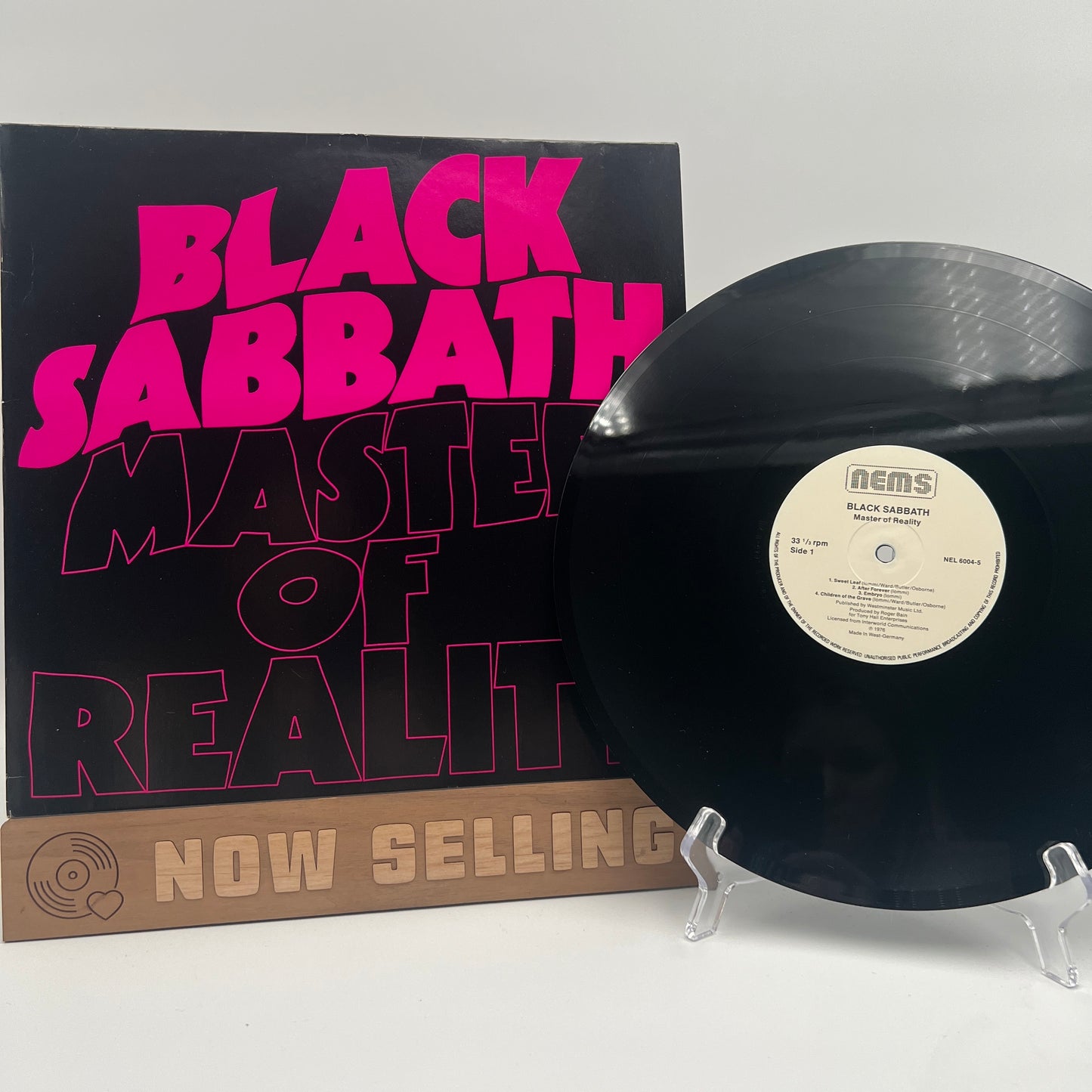 Black Sabbath - Master Of Reality Vinyl LP 1985 NEMS Germany Hot Pink Lettering