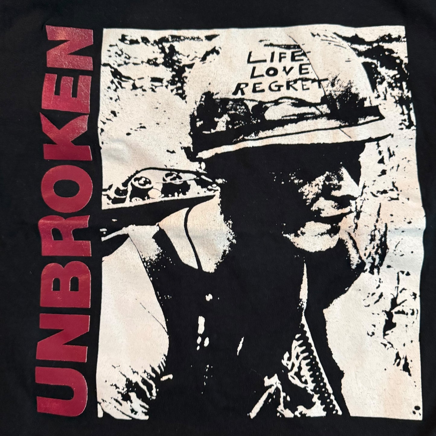 Unbroken Band Life. Love. Regret Smiths RIP T-Shirt Youth Medium / Extra Small