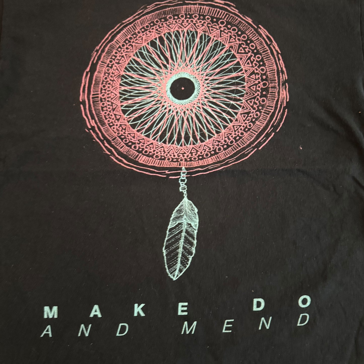 Make Do And Mend Band Dream Catcher T-Shirt Size M