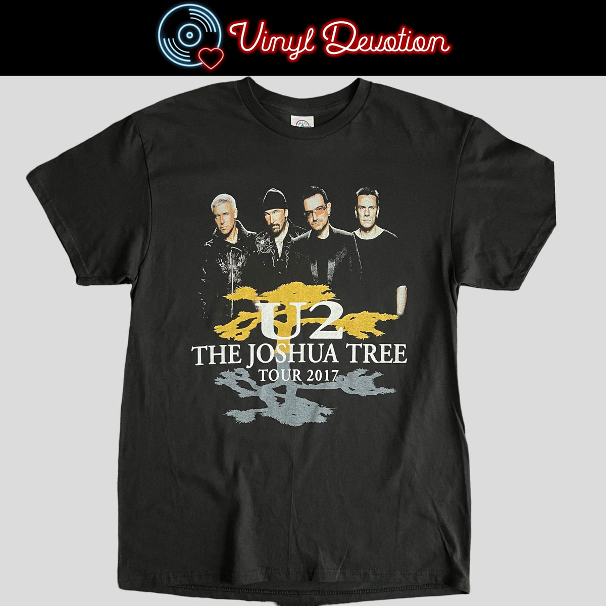 U2 - The Joshua Tree Tour 2017 Black T-Shirt Size Medium – Vinyl 