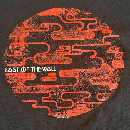 East Of The Wall Band Planet T-Shirt Size L
