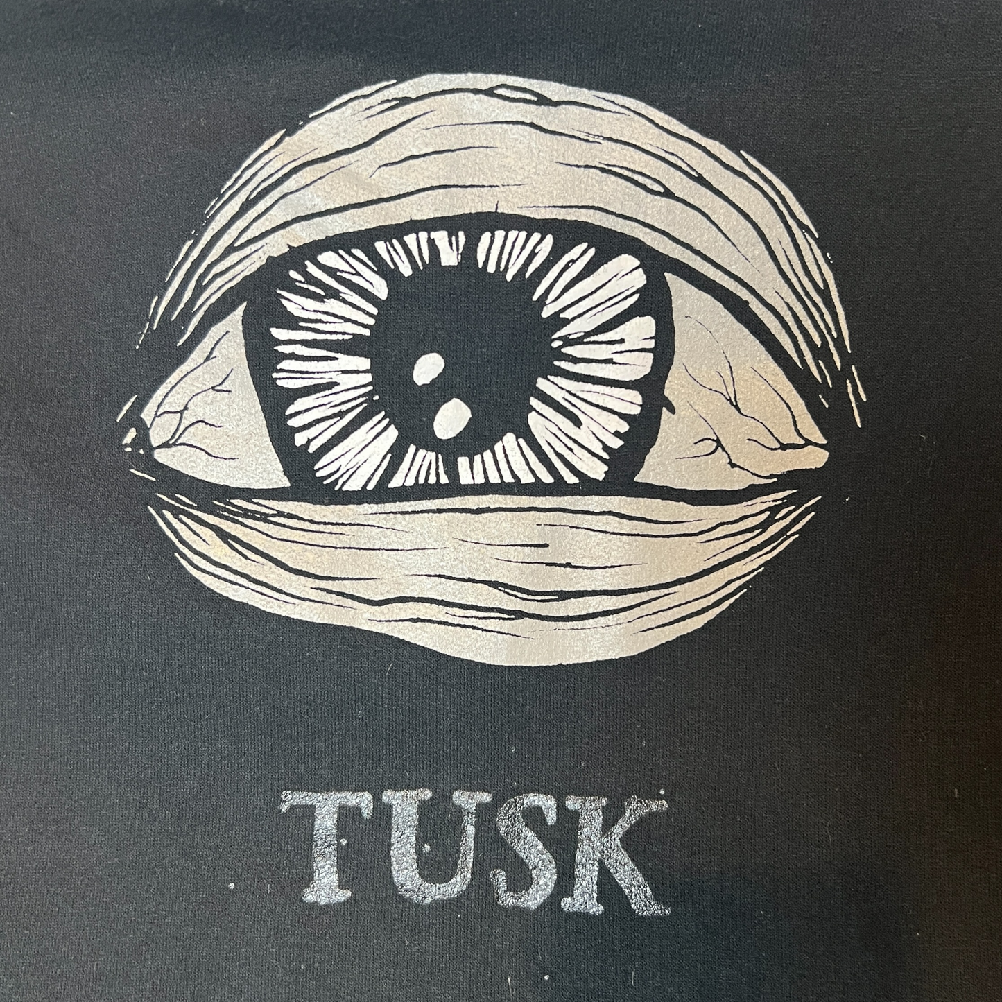 Tusk Band The Resisting Dreamer Pullover Hoodie Size L